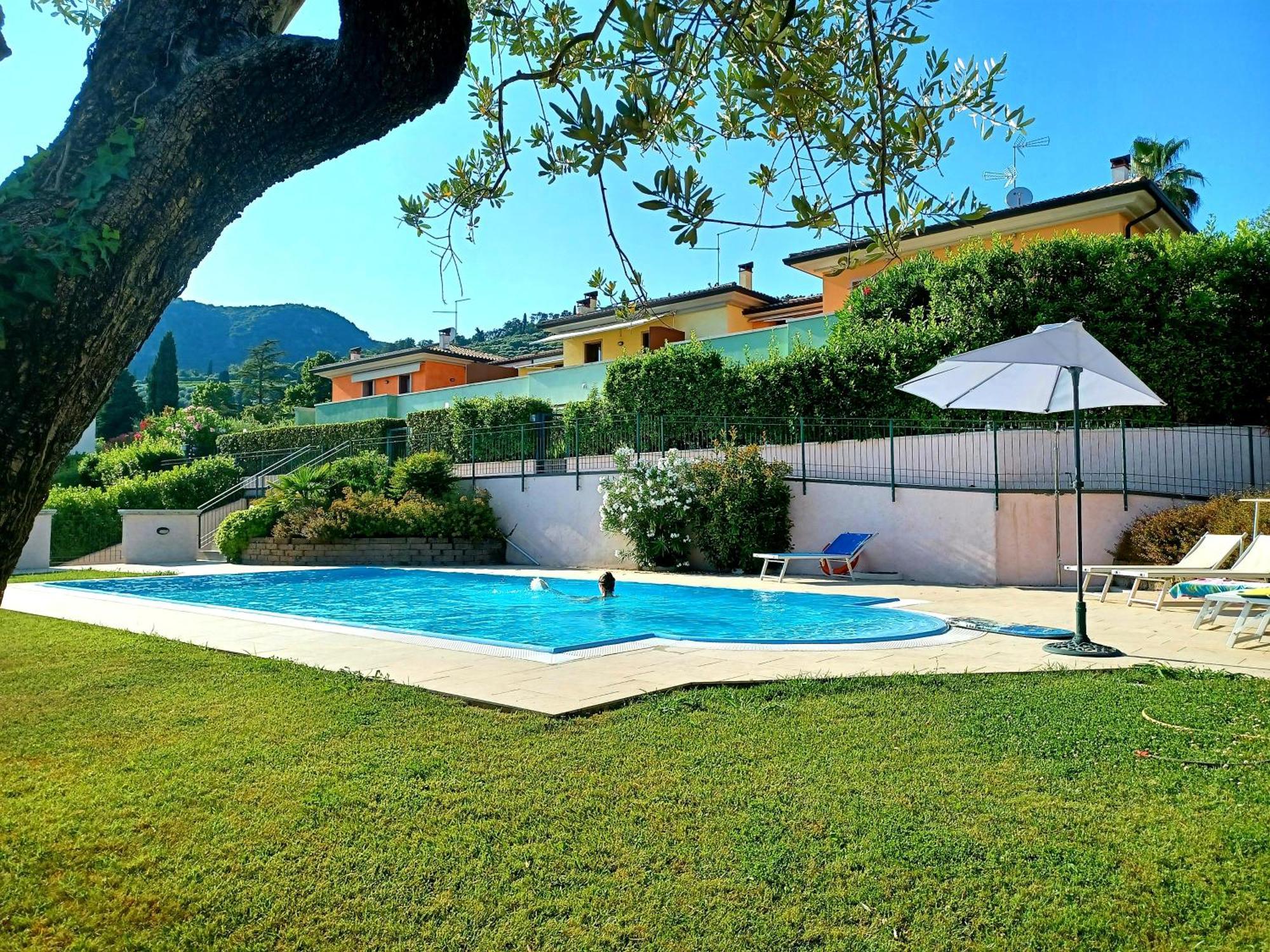 Regina Gardesana Villa Exterior photo